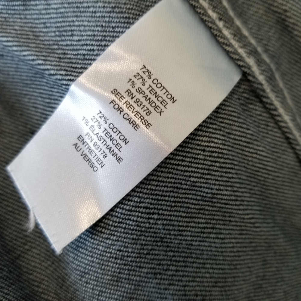 T TAHARI Black Denim Jacket Soft Fitted Small NWT - Picture 9 of 10